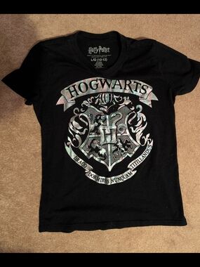 Warner Bros. Black Kids' Hogwarts Crest Holographic Tee